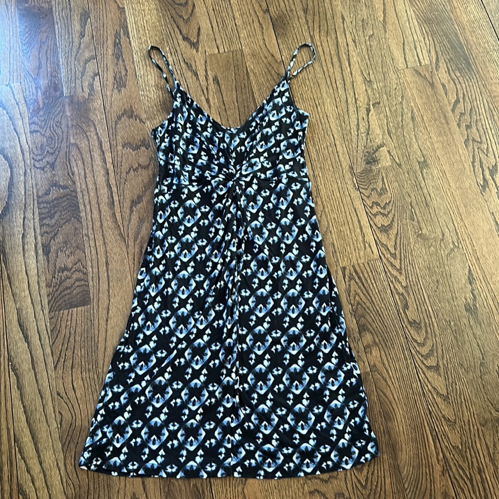 Beautiful knot Dress NWT